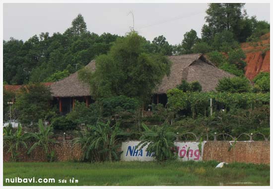 Nhà hàng Hồng Giang