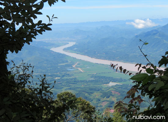 Ngắm dòng Sông Đà sau núi